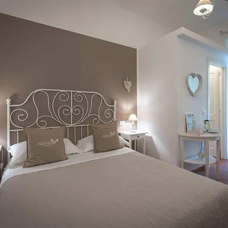 Podere San Filippo B&b-apartment-pet Friendly-rent Bike And Bike Friendly Bed & Breakfast