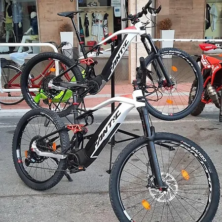 Oda ve Kahvaltı Podere San Filippo B&b-apartment-pet Friendly-bike Friendly Bibbona